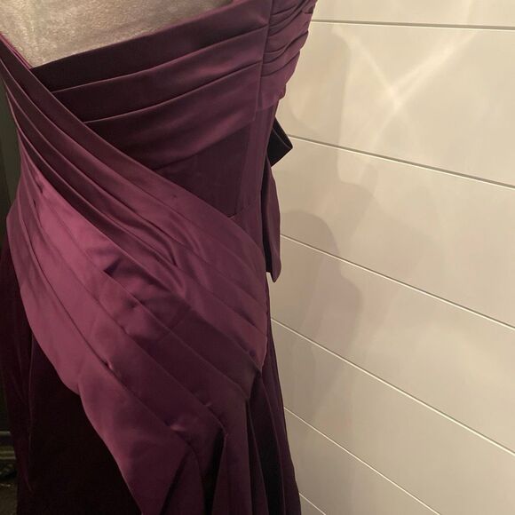 MAC DUGGAL Purple Strapless Bow Front Detailed Gown Size 10 - Picture 11 of 15